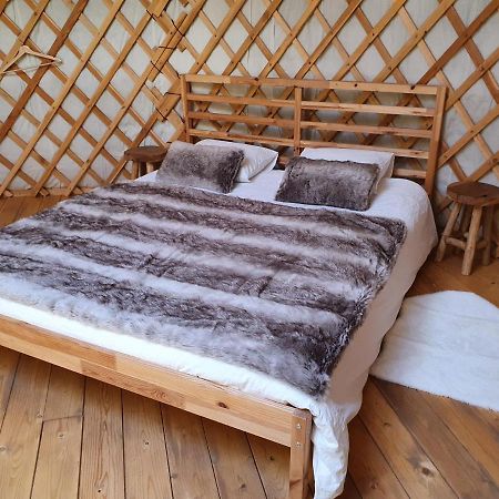 La Yourte Au Pays Des Rennes Erezee Екстер'єр фото